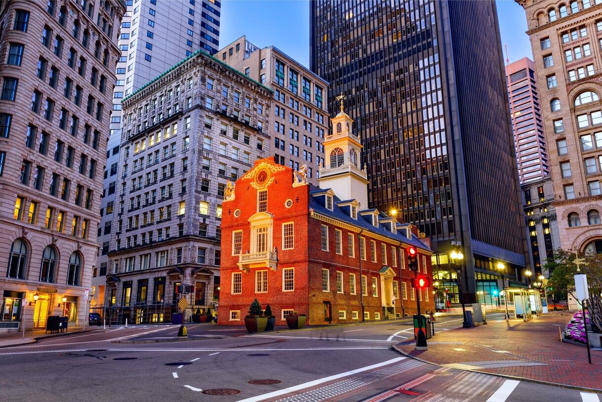 Massachusetts charter bus service
